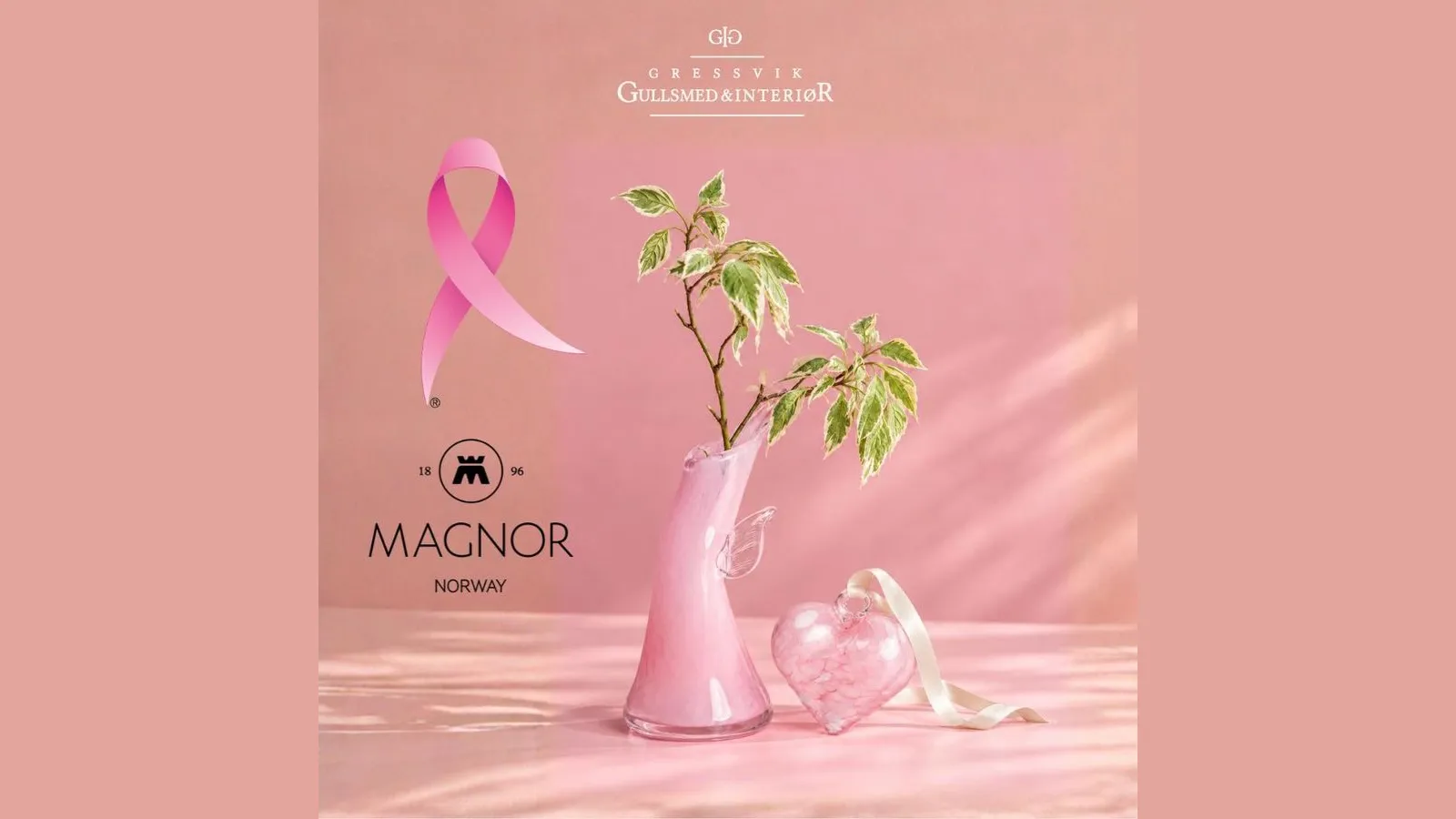 Rosa sløyfe-hjertet og vasen fra Magnor